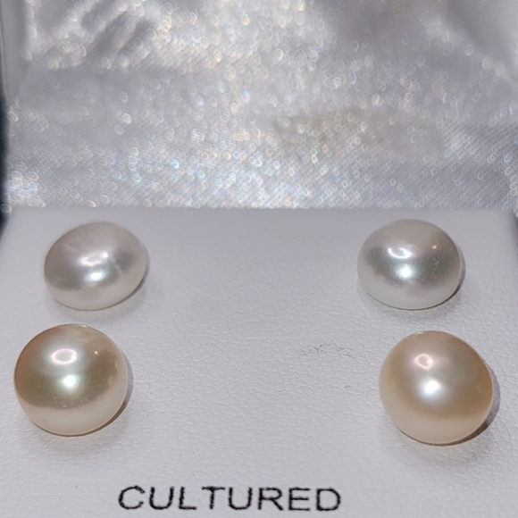 Pearl Stud Earrings - Picture 9 of 12